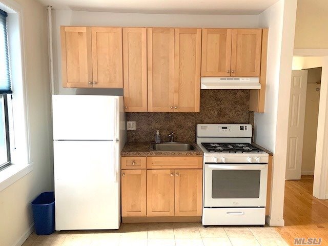 Foto principal - 65 Lincoln Blvd