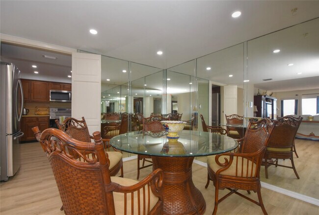 Foto del edificio - 4900 N Ocean Blvd