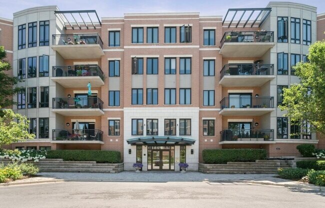 Building Photo - 145 S York St