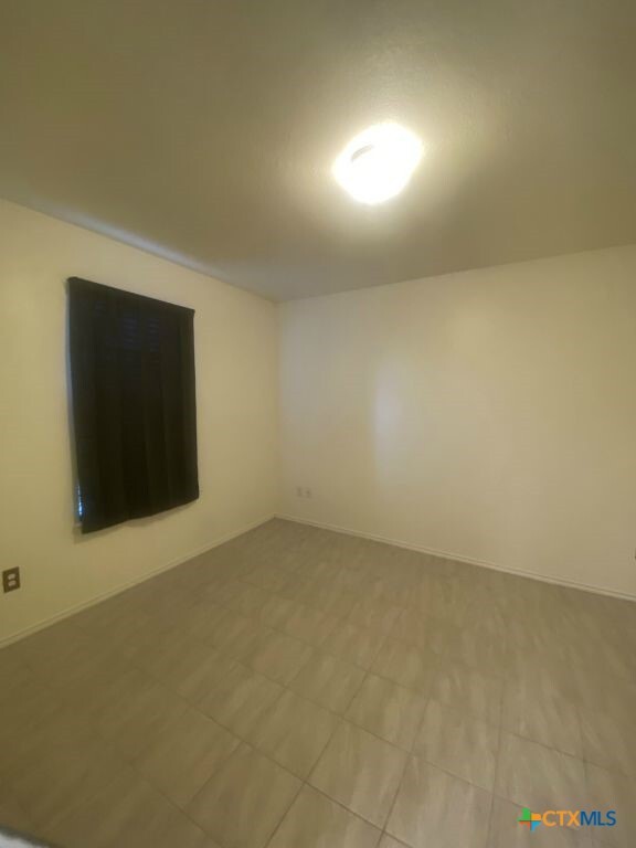 Building Photo - 9011 Sandyford Ct