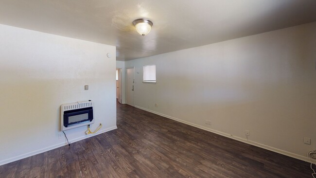 Building Photo - 1 Bedroom/ 1 Bath /1 Car Carport -Welch Duplex