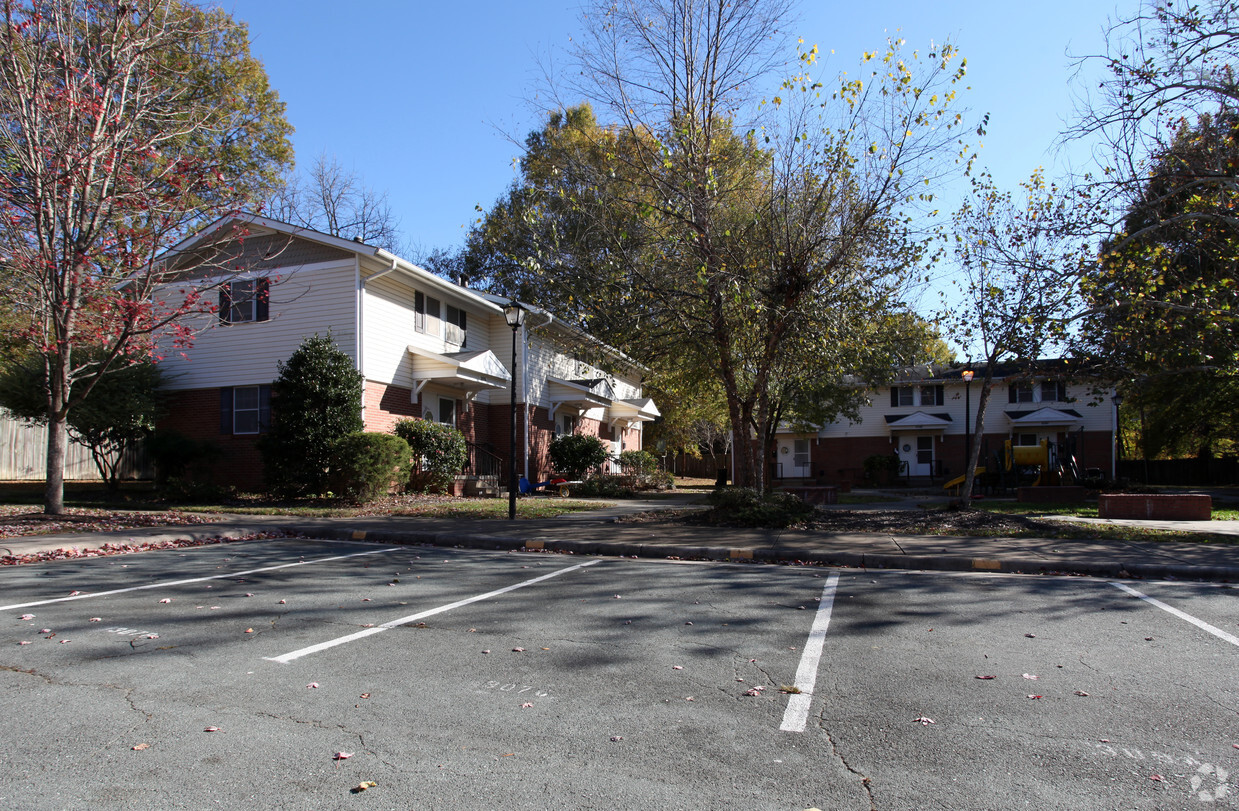 Foto del edificio - 307-311 Lindsay St
