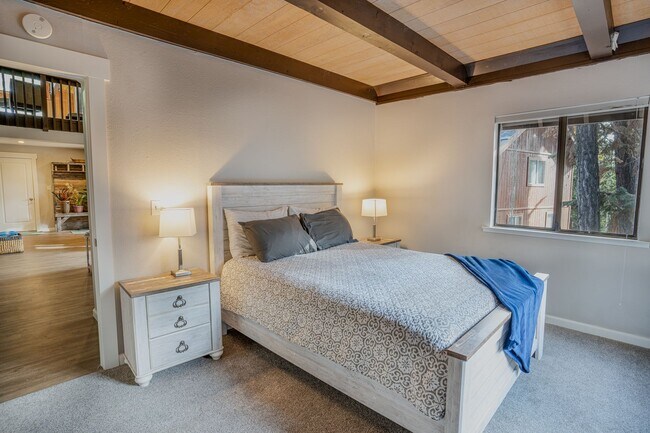 Foto del edificio - SKI LEASE:  Family Home with 1-Car Garage,...