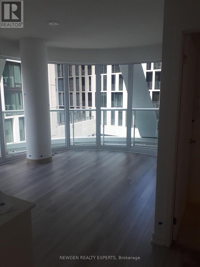 Photo du bâtiment - 230-230 Simcoe St