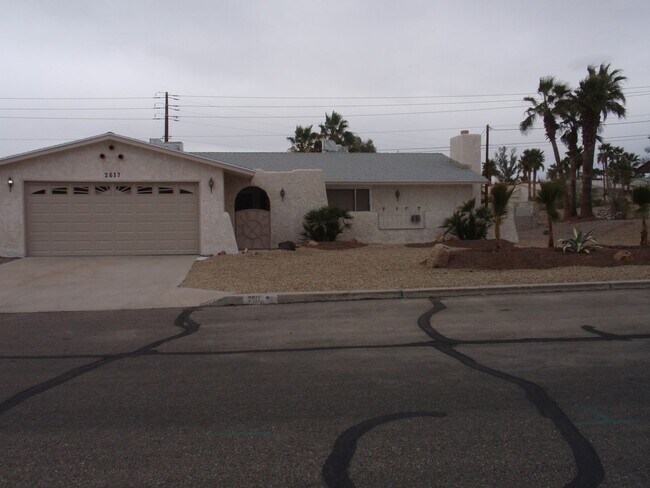 Building Photo - Winter rental with heated pool