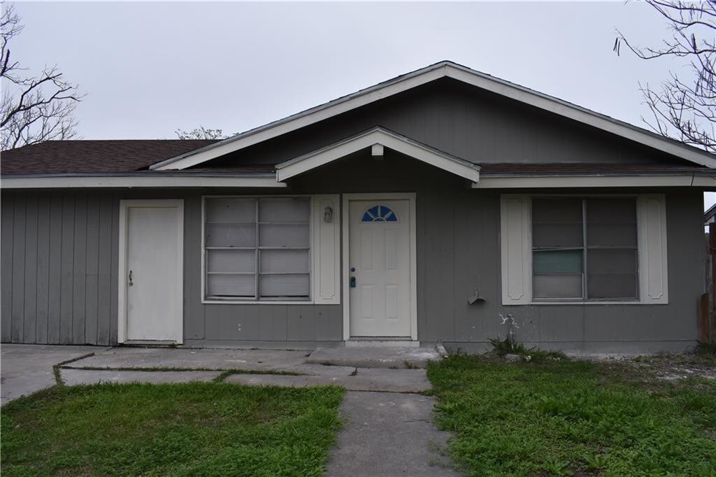 Primary Photo - 1526 Barcelona Dr
