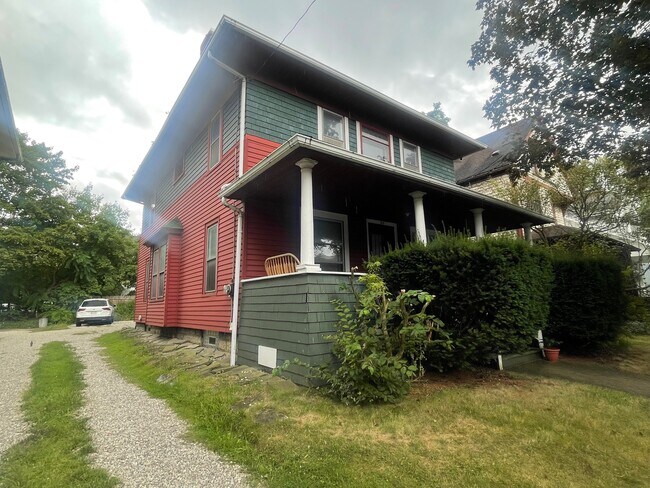 Foto del edificio - 89 Dick Ave