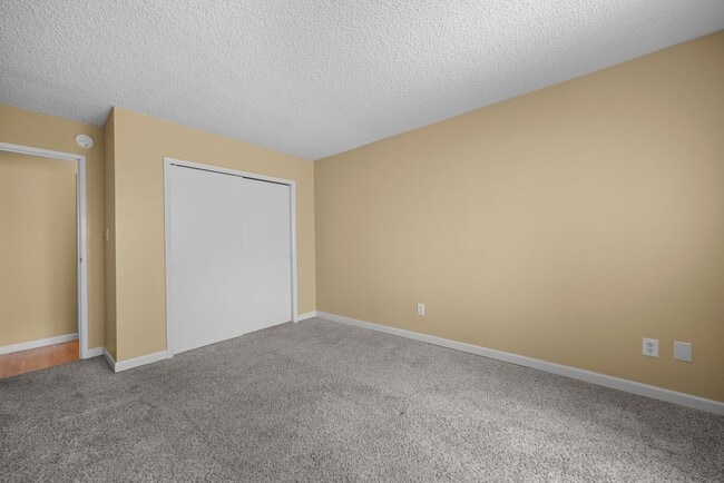 Building Photo - 3460 S Poplar St