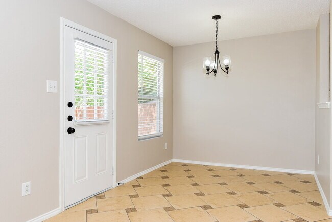 Foto del edificio - 1434 Hickory Creek Ln
