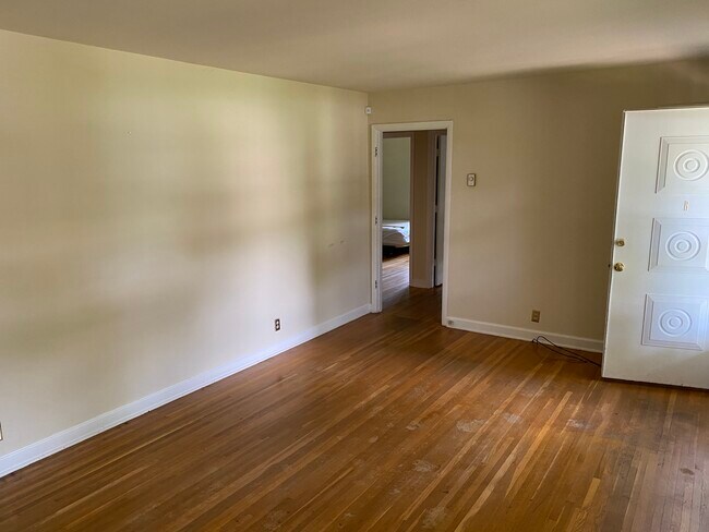Foto del edificio - 3608B Caldwell Ct
