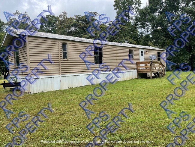 Building Photo - Quail Hollow