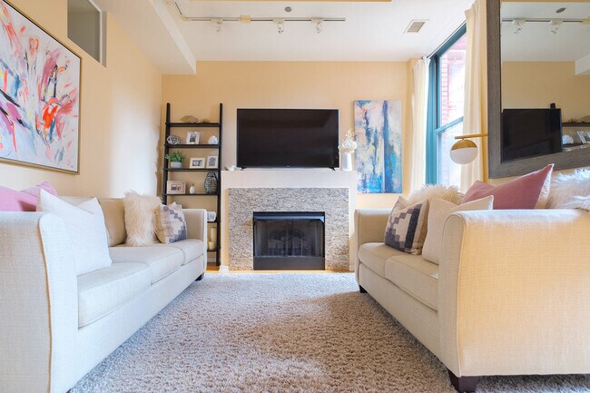 Foto del edificio - 208 W Washington St