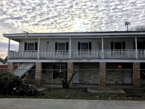 Building Photo - 2012 1/2 Johnston St