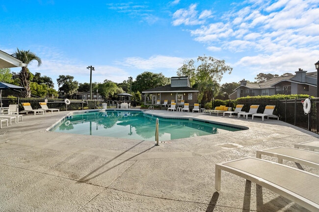 Building Photo - Ashley River Apartments