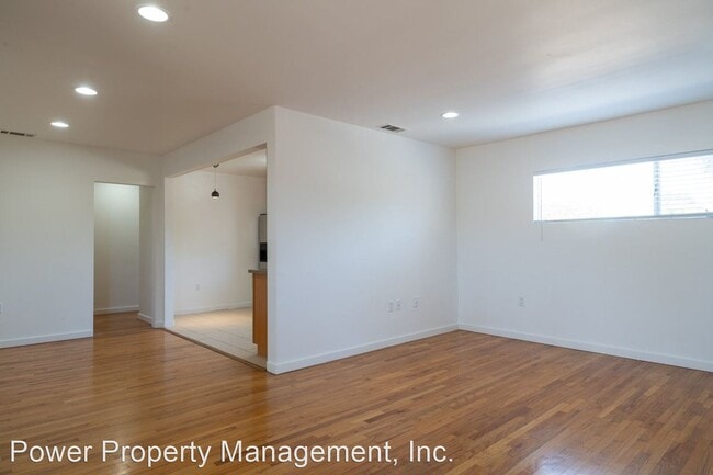 Building Photo - 12012 Lamanda St