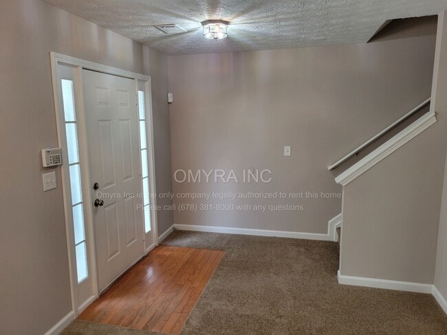 Foto del edificio - Beautiful 3 Bedroom Townhouse in Decatur!
