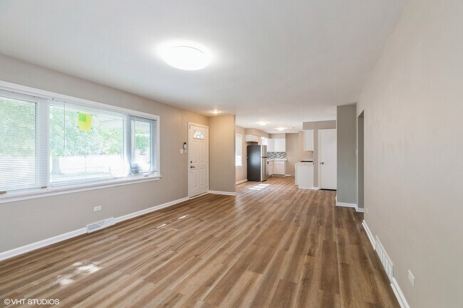 Foto del edificio - 18379 Glen Oak Ave