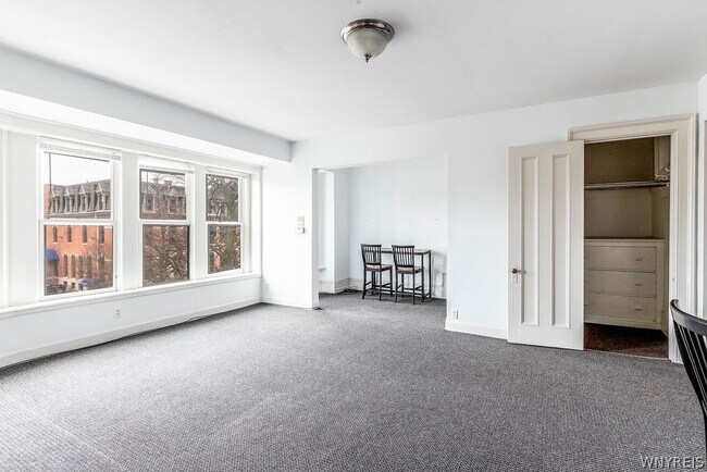 Foto del edificio - 493 Delaware Ave