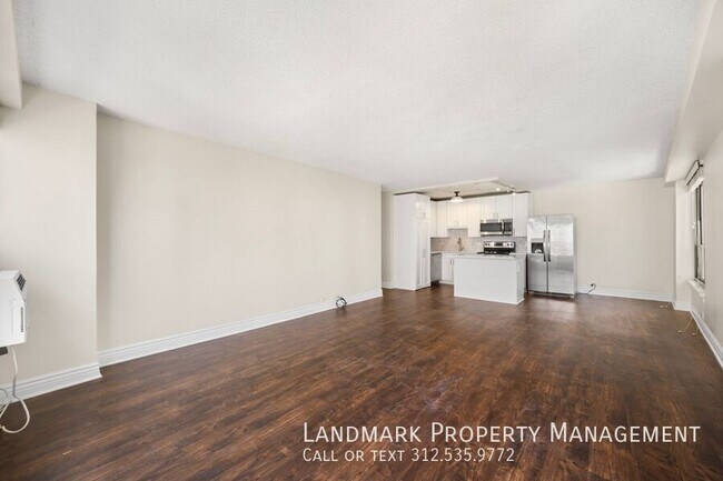 Foto del edificio - 2930 N Sheridan Rd