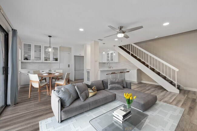 Foto del edificio - 74176 Catalina Way