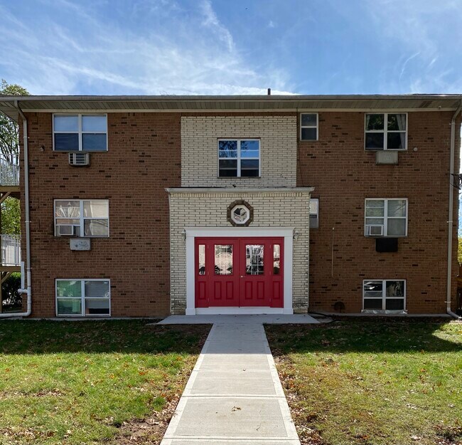 Building Photo - 318 W Jersey St