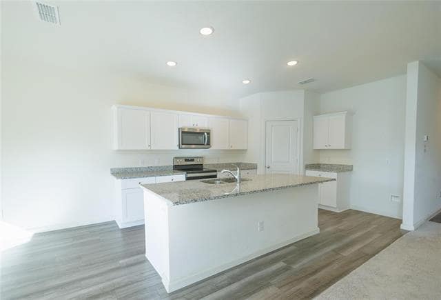 Foto del edificio - 713 Cedar Elm Dr