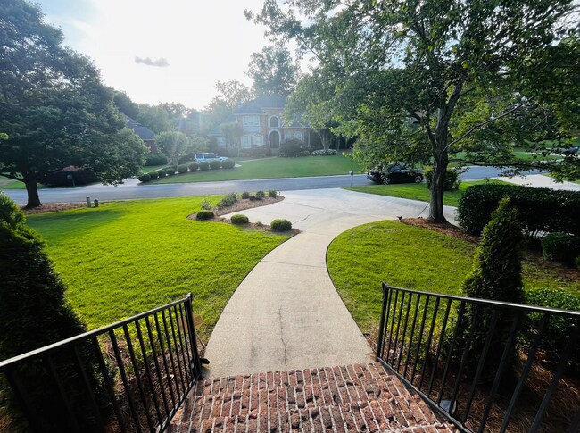 Building Photo - 6116 Rosemont Ct
