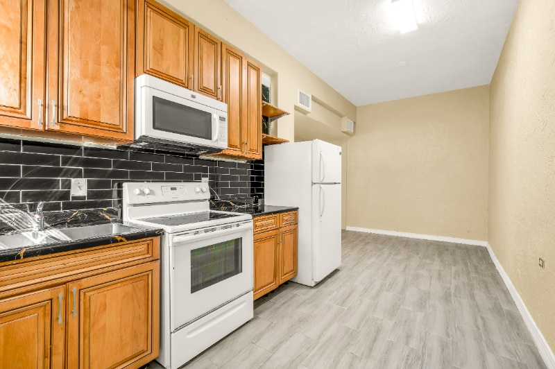 Foto principal - 751 NW 2nd St