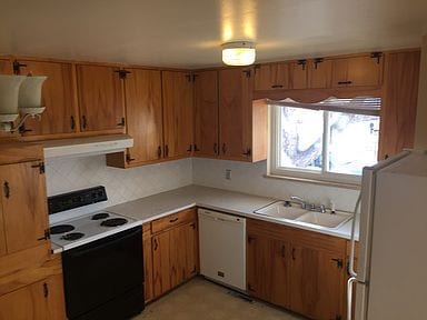 Building Photo - 1602 Violet St