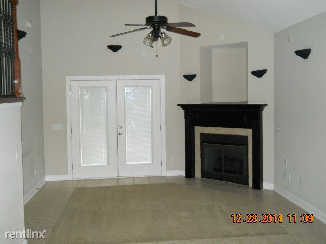 Building Photo - 218 Charleston Dr