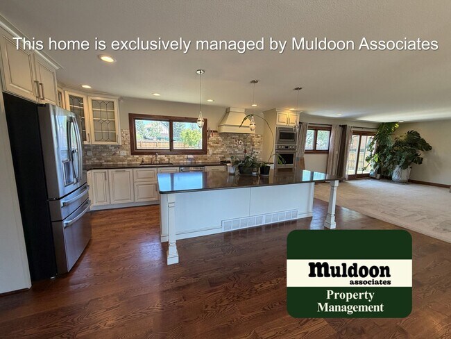 Building Photo - Horse property in the heart of the city!