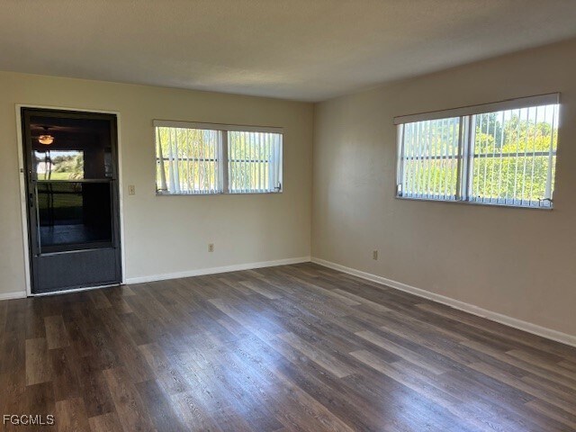 Foto del edificio - 5917 Littlestone Ct