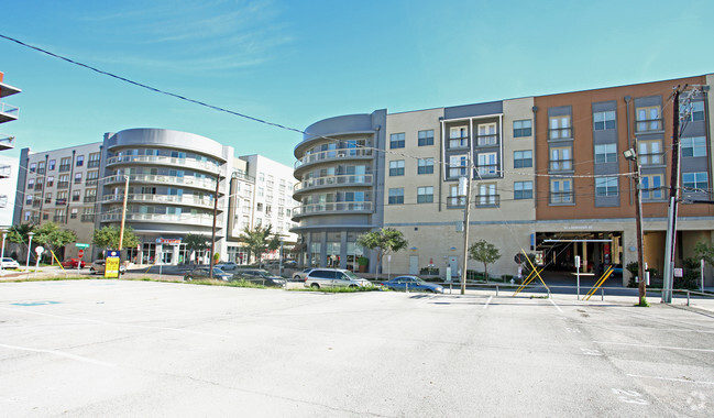 Lofts At West 7th Apartments