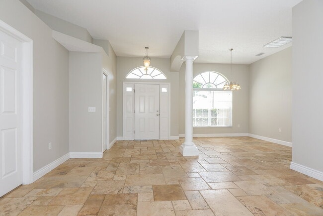 Foto del edificio - 13240 Prince Cir