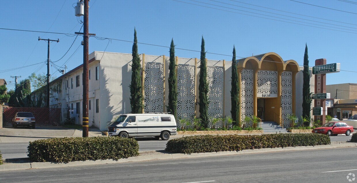 Foto del edificio - Townhouse Covina Apts