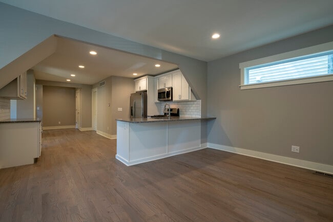 Foto del edificio - 1012 Helen St NE