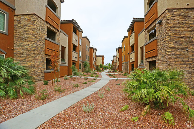 Foto del edificio - Boulder Pointe