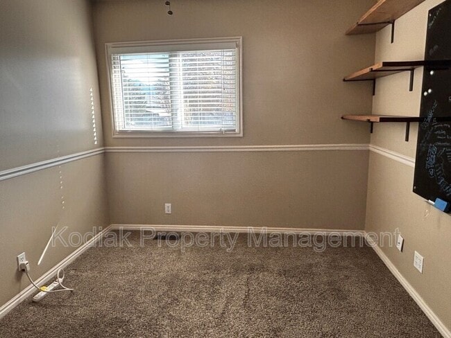 Foto del edificio - 547 E 3665 S