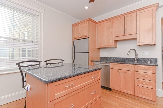 Photo - 25 Green St Townhome