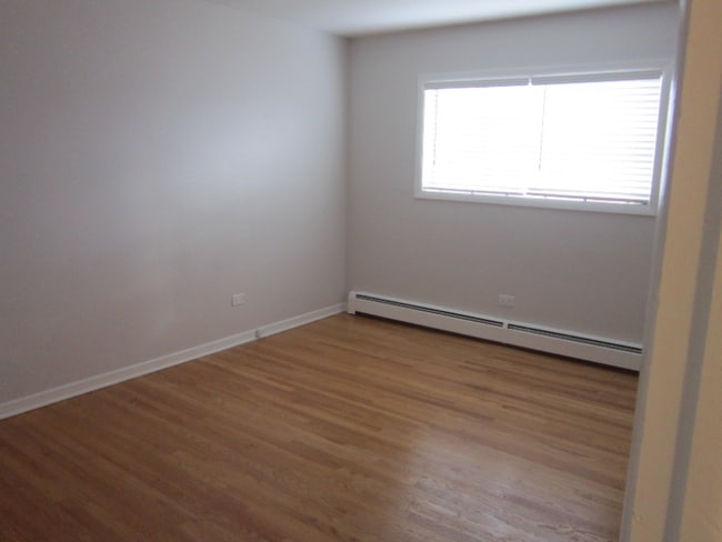 Building Photo - 523 W Miner St