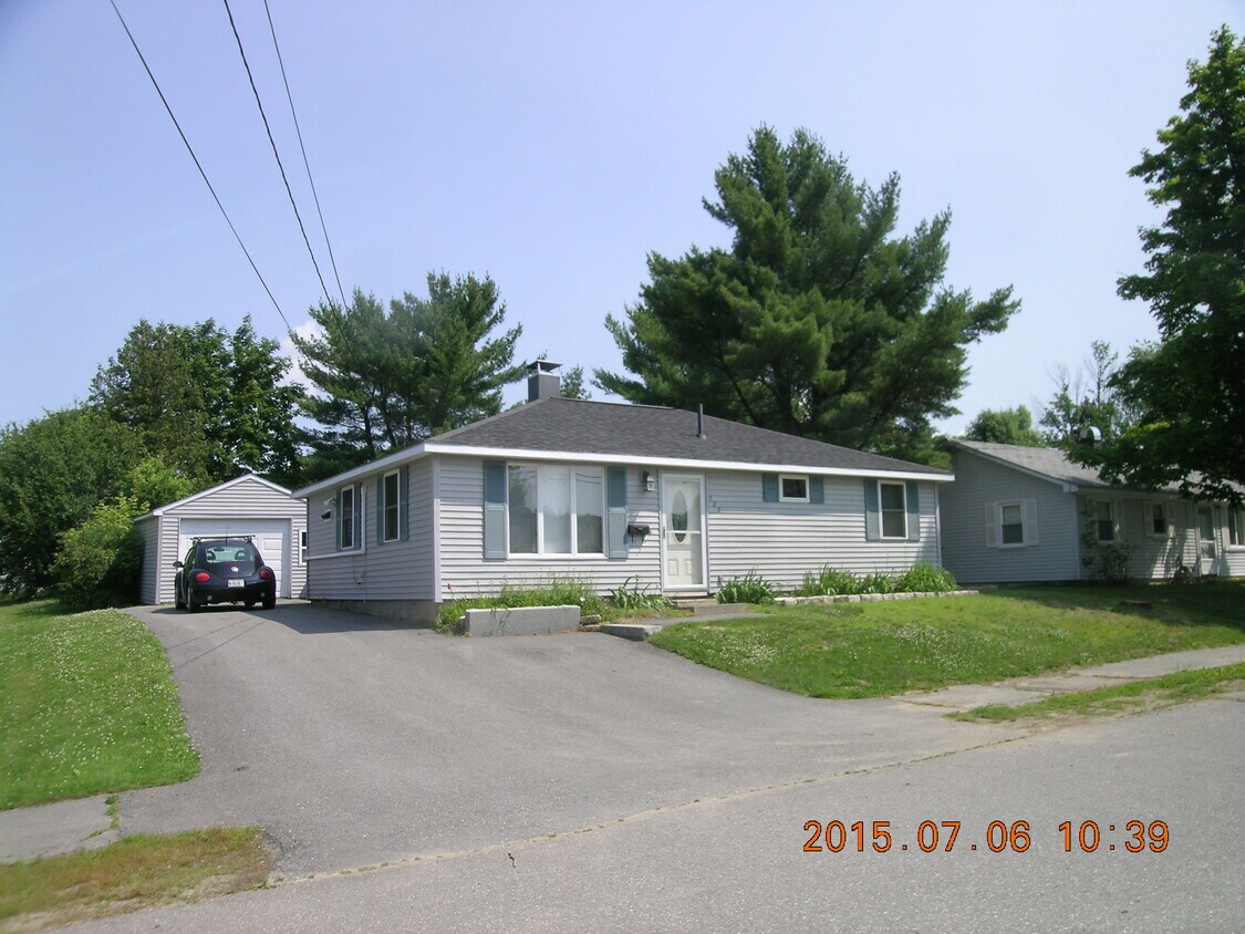 127 Falvey St, Bangor, ME 04401 House Rental in Bangor, ME