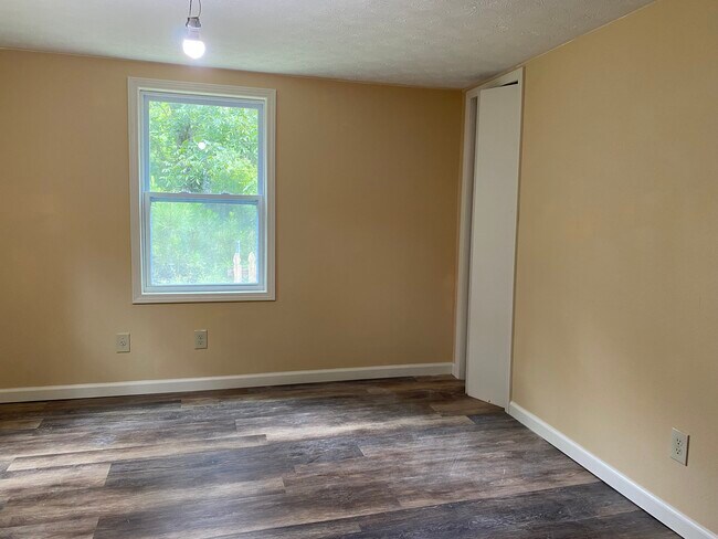 Bedroom A - 1010 New St