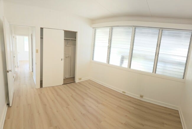 Building Photo - Palolo 3 Bedroom 1 Bathroom 2 Car Carport ...