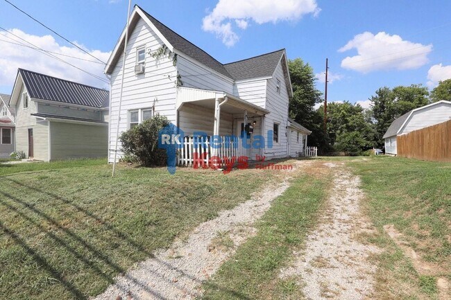 Building Photo - 3023 Claremont Ave