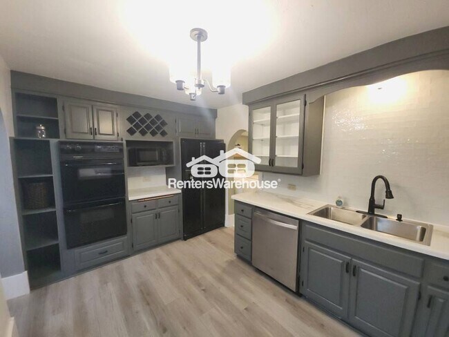 Foto del edificio - 1426 Douglas St