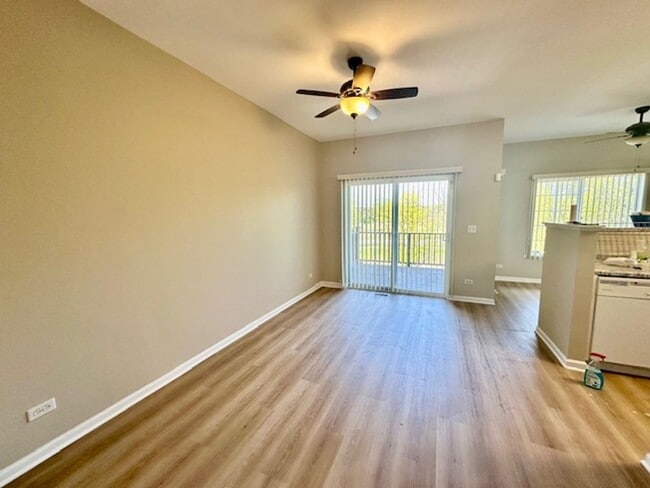 Building Photo - Updated 3 bedroom, 2.5 bathroom 2 car atta...