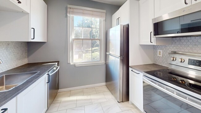 Photo - Newly Updated Silver Spring Three Bedroom ... Apartment
