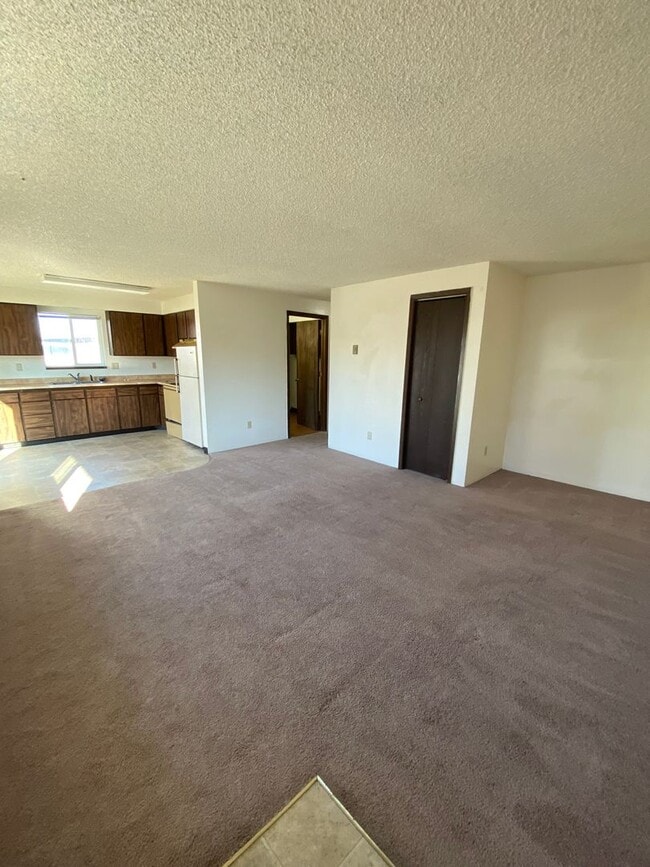 Building Photo - Ash St. Duplex