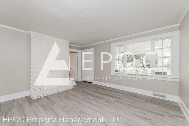 Building Photo - 3 br, 1.5 bath House - 1231 Winfield Dr
