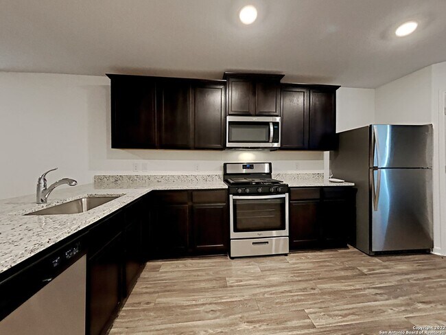 Foto del edificio - 747 Wonderland Trail